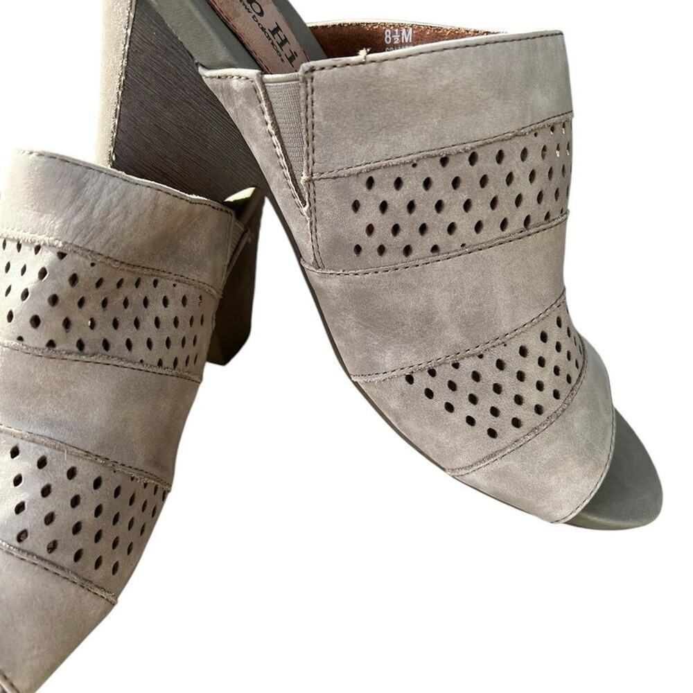 New Balance Cob Hill women’s size 8 1/2 M, leather Tracie sandals, NWT, in Box